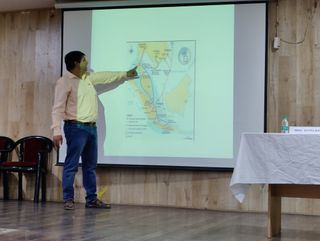 Dr. B. N. Prasad delivering the Second Lecture of the Historiography Series 