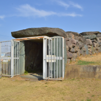 八幡山古墳石室の写真