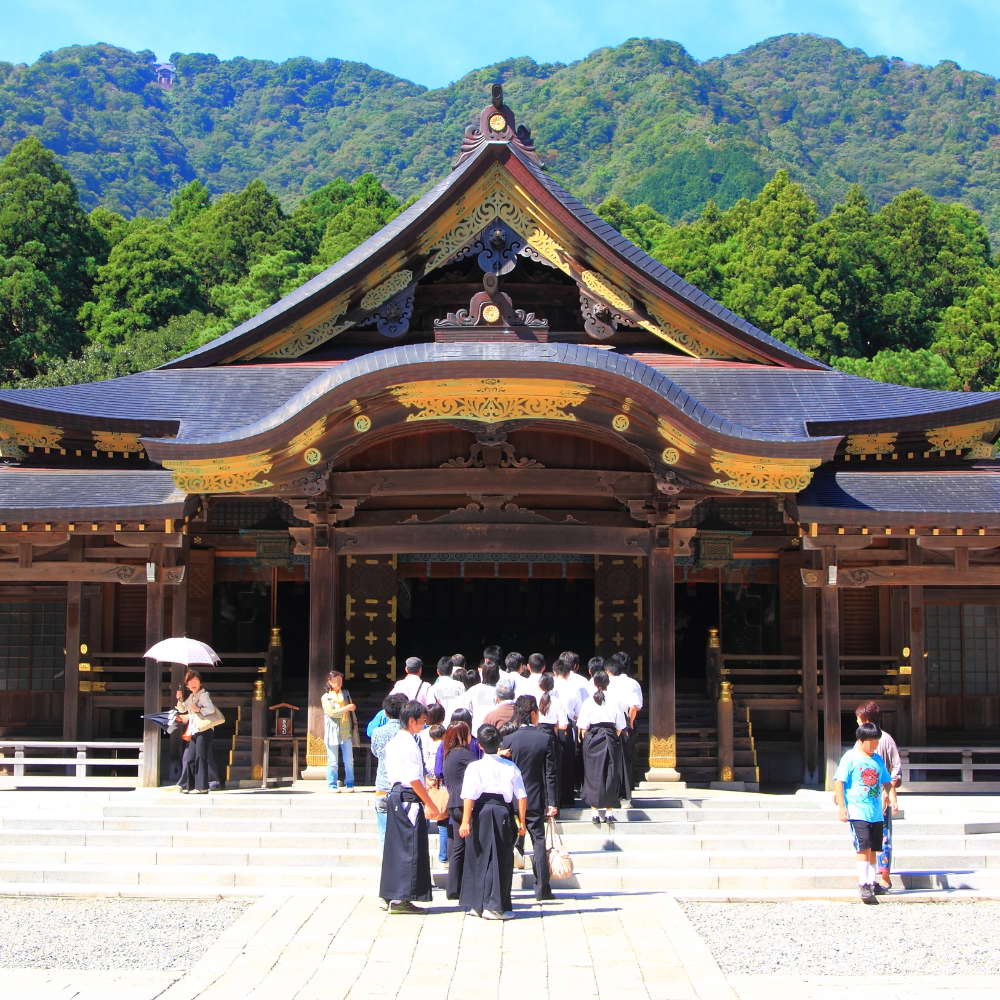 彌彦神社（新潟県弥彦村）の写真・外観