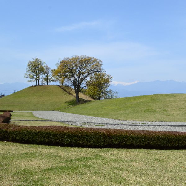 甲斐銚子塚古墳（山梨県笛吹市）の写真・外観