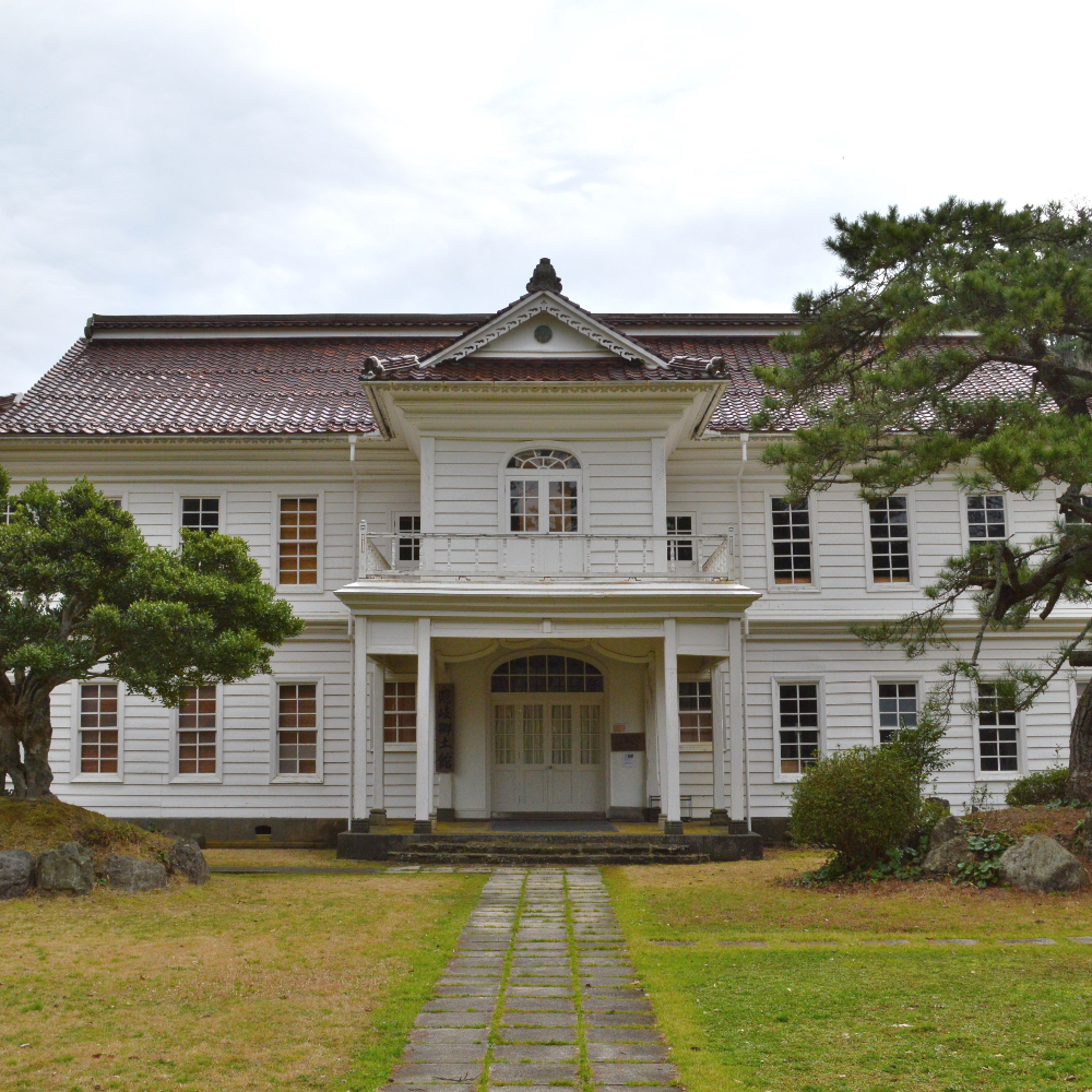 隠岐郷土館（島根県隠岐の島町）の写真・外観