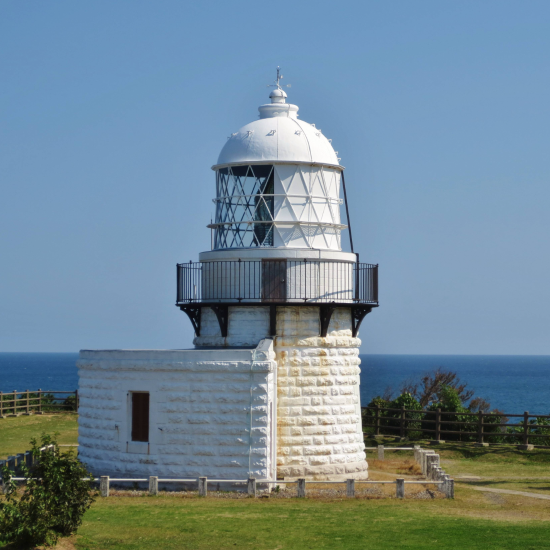 禄剛埼灯台（石川県珠洲市）の写真・外観