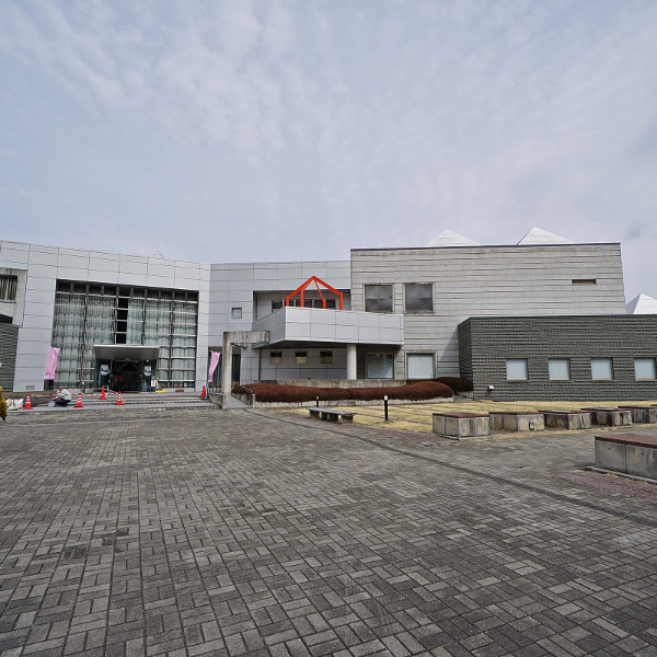 諏訪市博物館（長野県諏訪市）の写真・外観