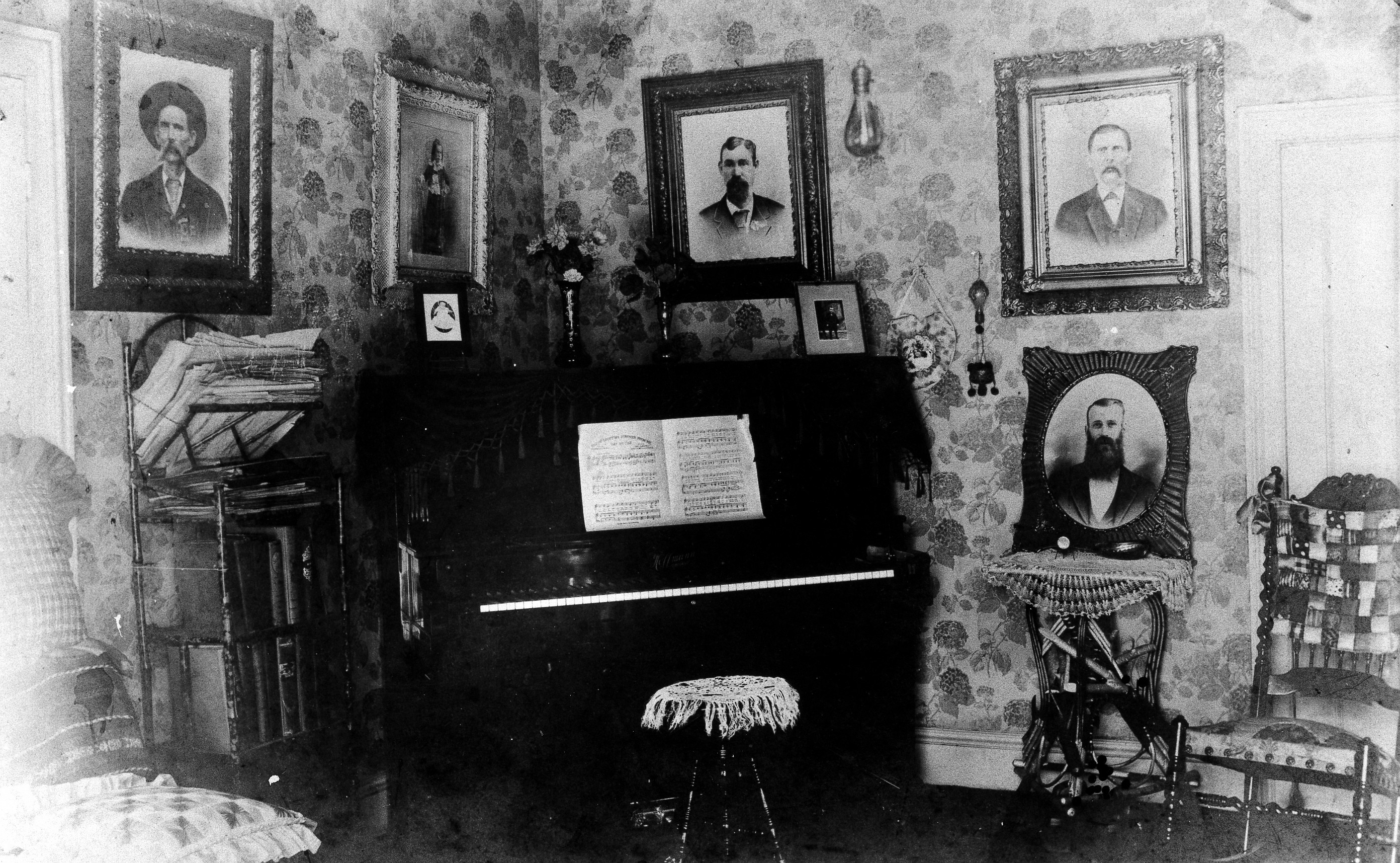 Shades of Folsom - Nichols House, 1908 (Internet Archive)