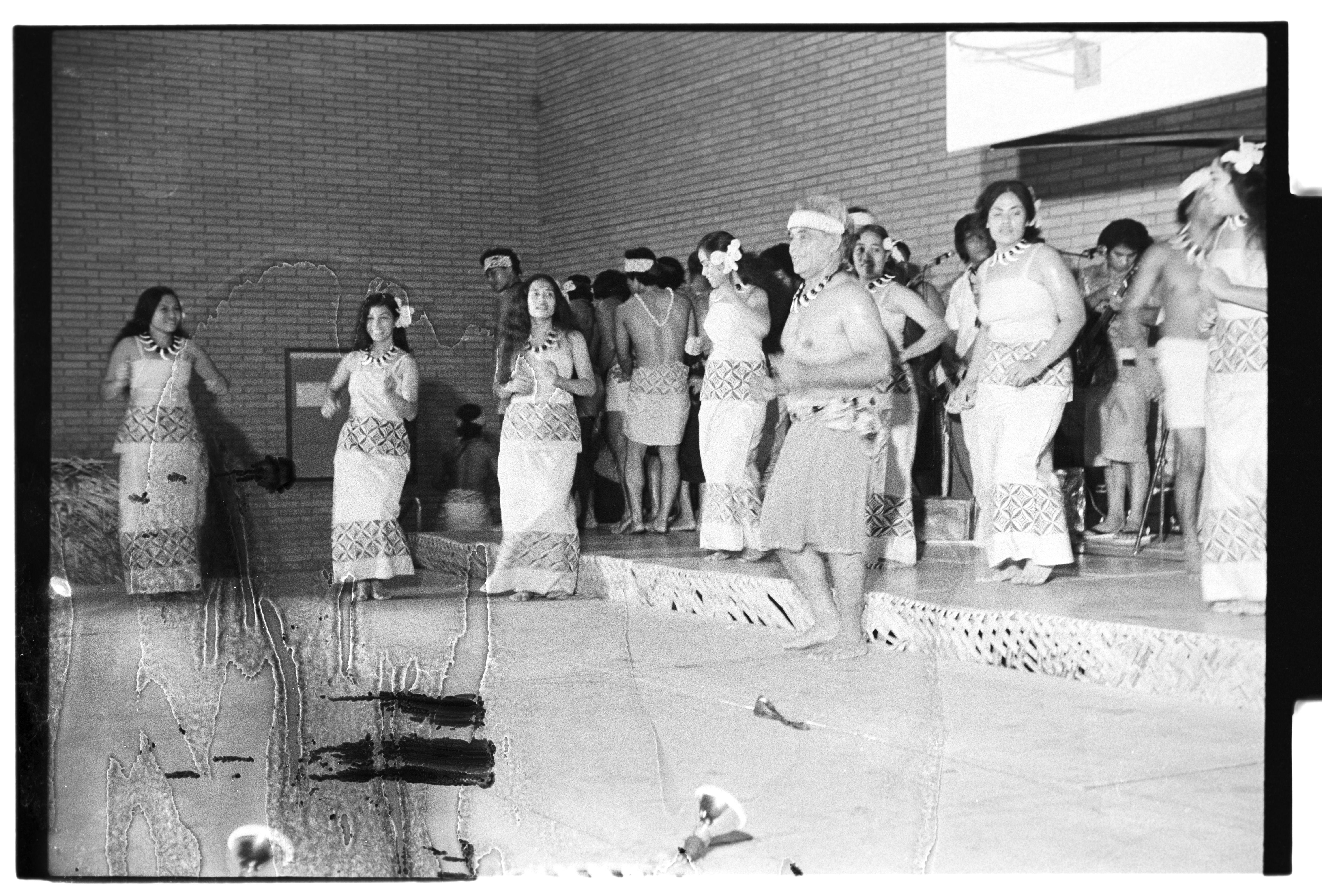 Dancers Perform, 1905 (Internet Archive)