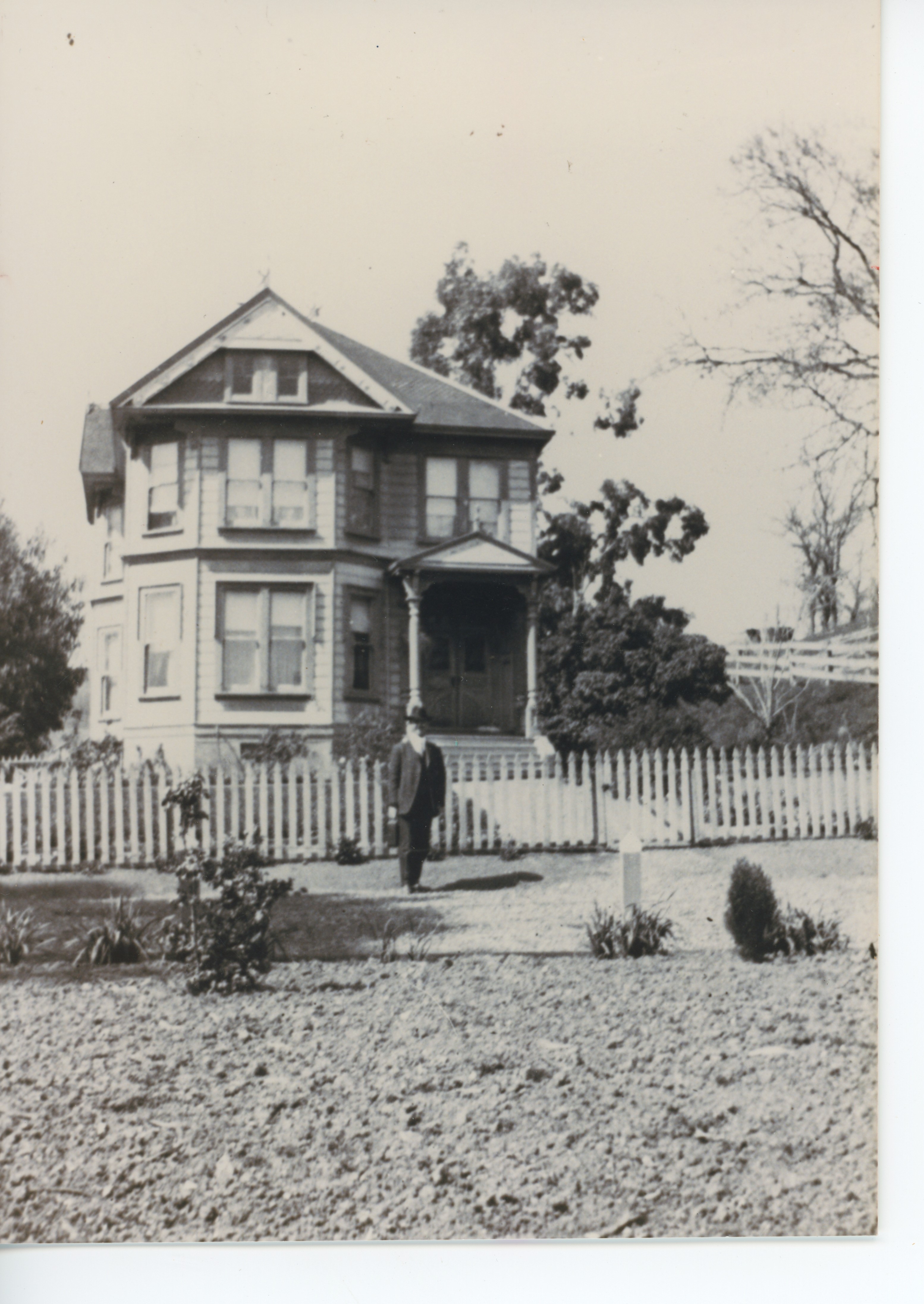 Andersen residence, circa 1918, 1918 (Internet Archive)
