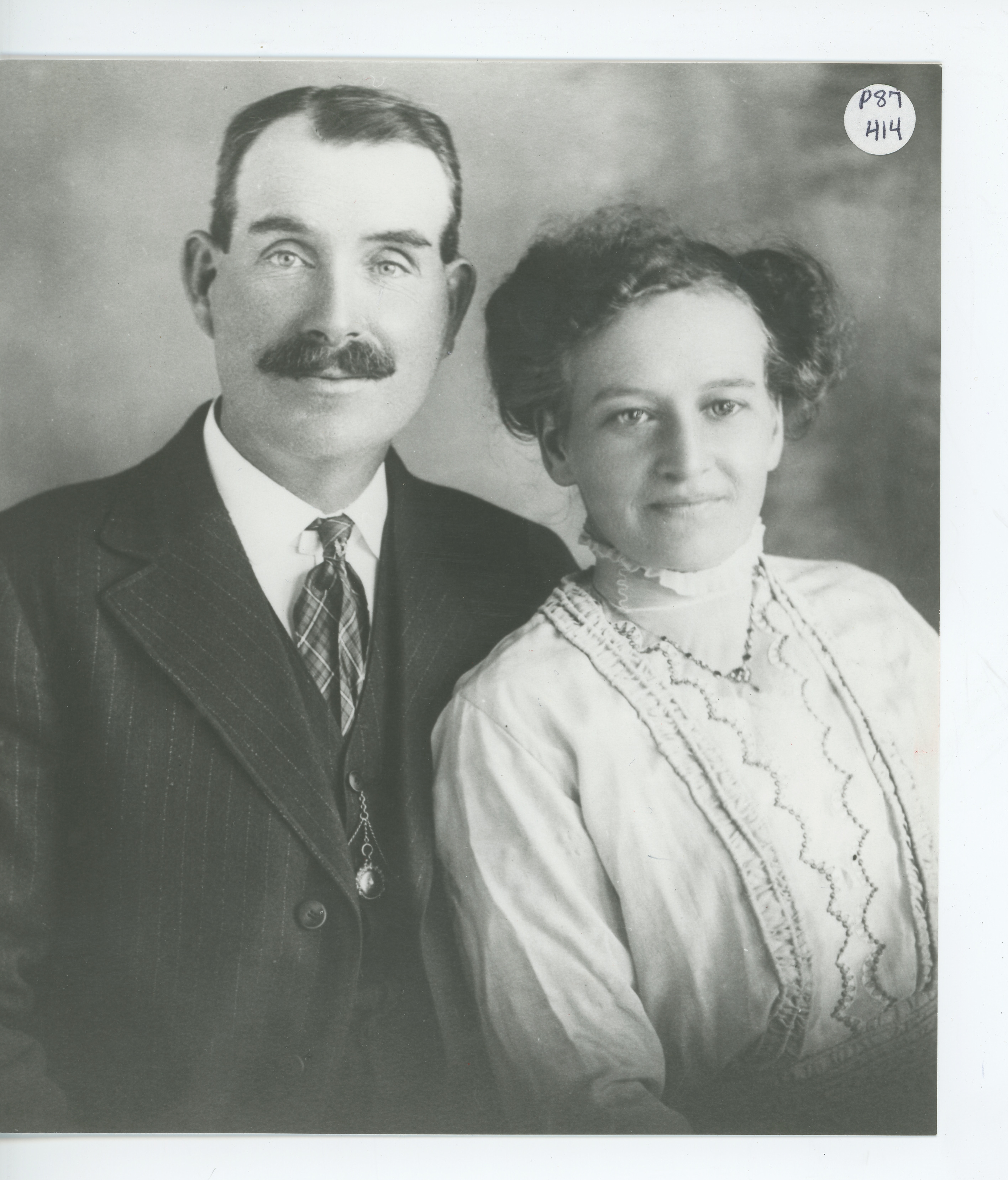 People: John and Ellen MacKenzie 1915, 1915 (Internet Archive)