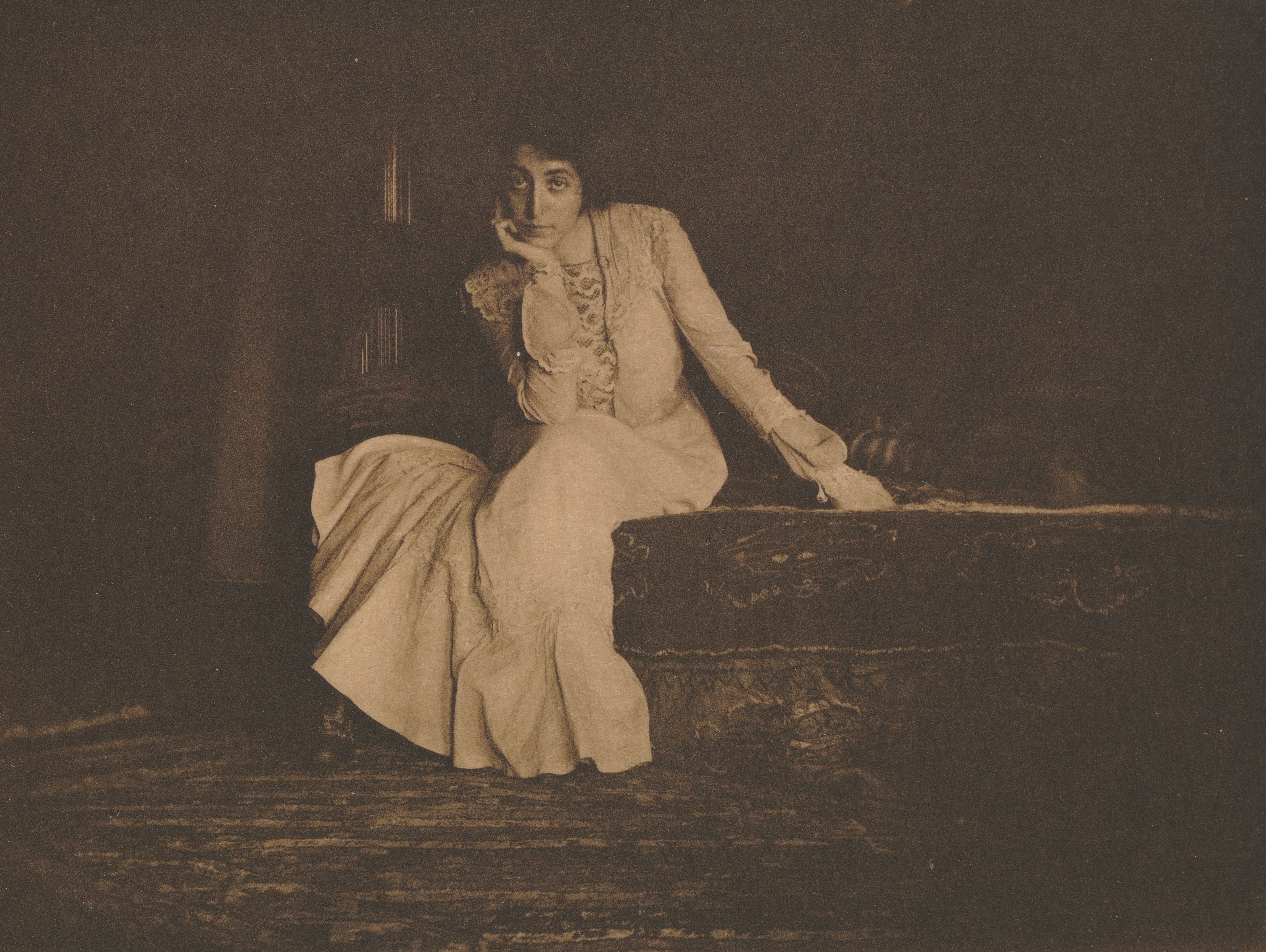 Camera Work: Portrait - Miss De C., 1907 (Internet Archive)