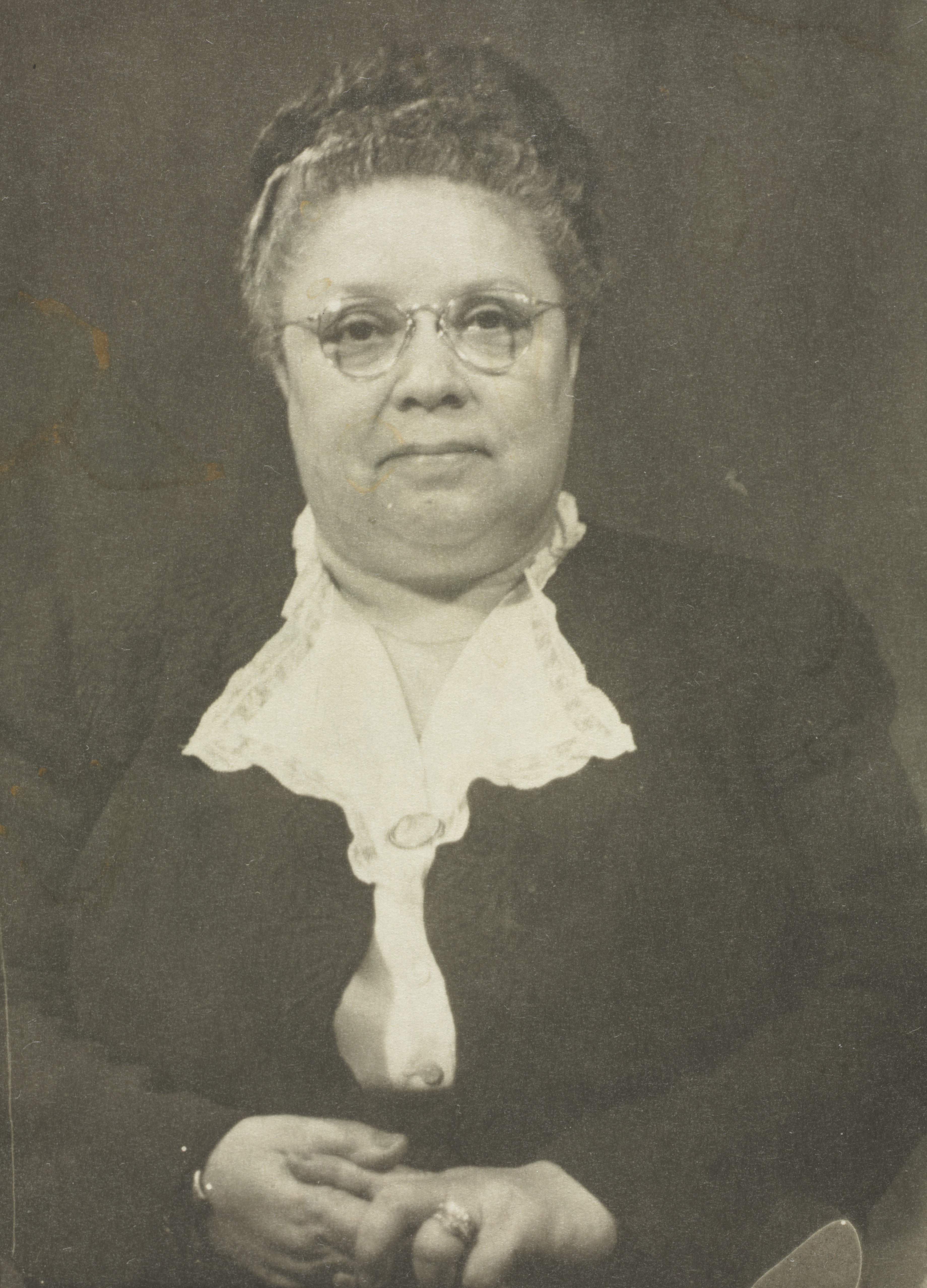 Portrait of a Woman with a White Collar, 1920 (Internet Archive)