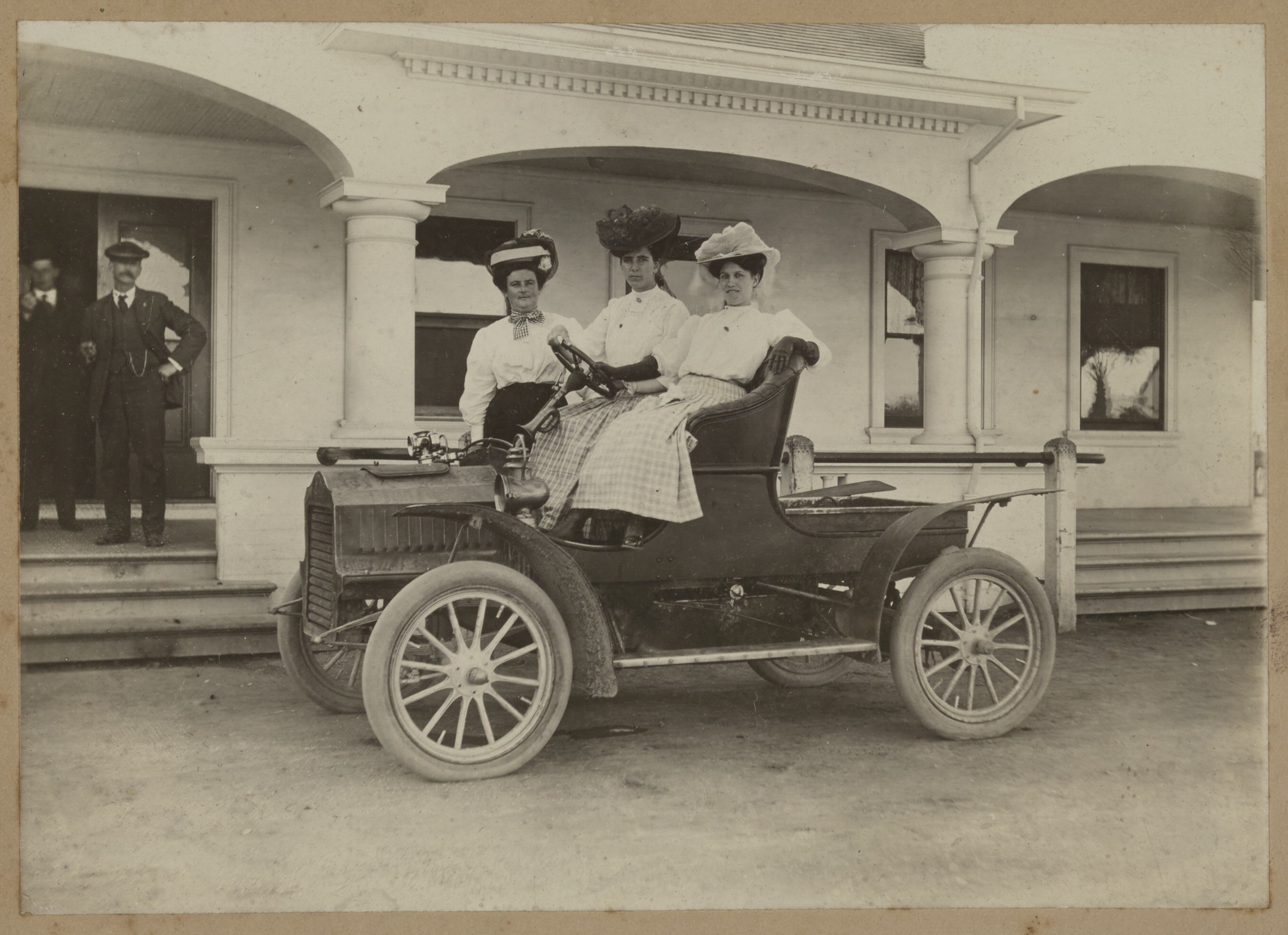 Anzini Family, 1910 (Internet Archive)