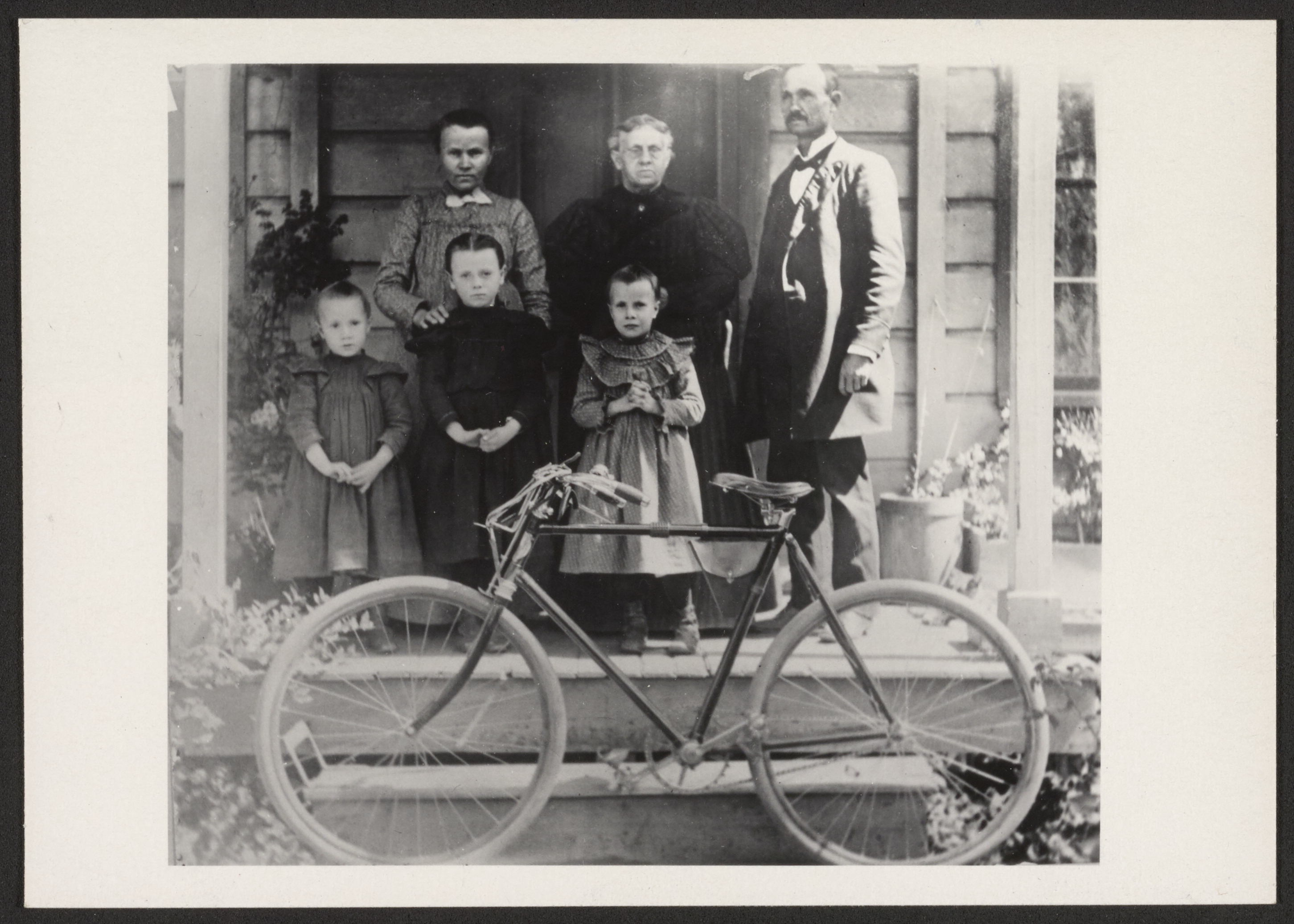 Booher Family, 1898 (Internet Archive)