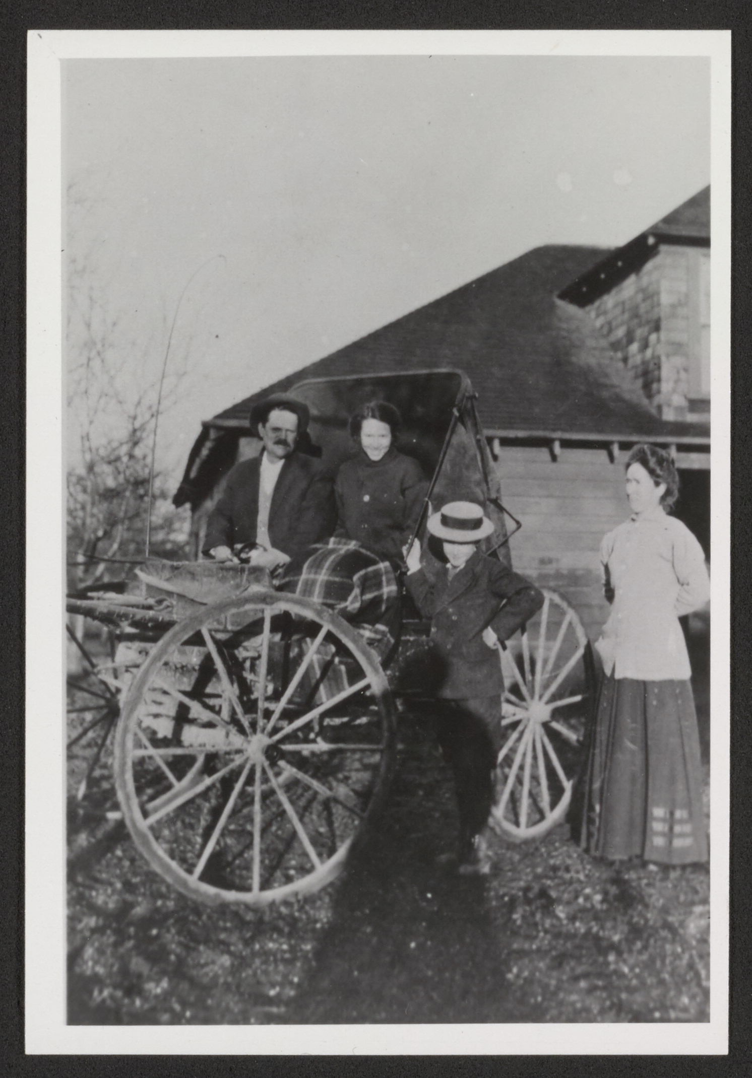 Emerson Family, 1910 (Internet Archive)
