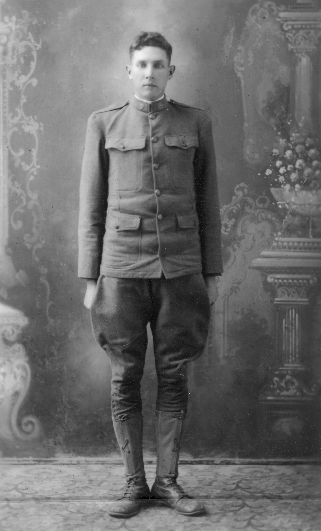 Claude Raymond Lauffenberger (World War I, Tulare County) (World War I), 1914 (Internet Archive)