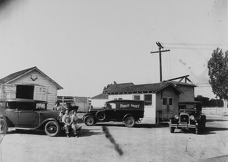 The Pratt Family, Visalia, California, 1929, 1929 (Internet Archive)