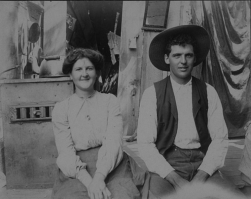 Mr. and Mrs. Lee Hill (Anna Hill), Porterville, California, ca 1905, 1905 (Internet Archive)