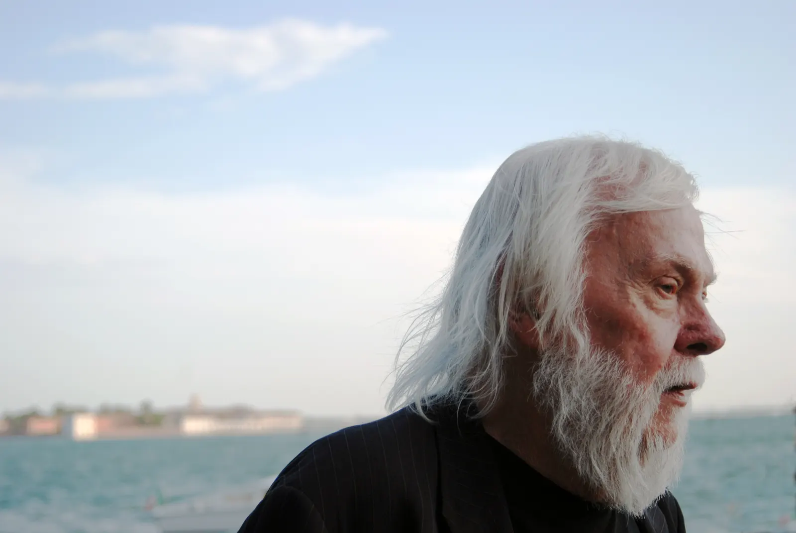 John Baldessari — Frédéric de Goldschmidt / Wikimedia Commons, CC BY-SA 3.0