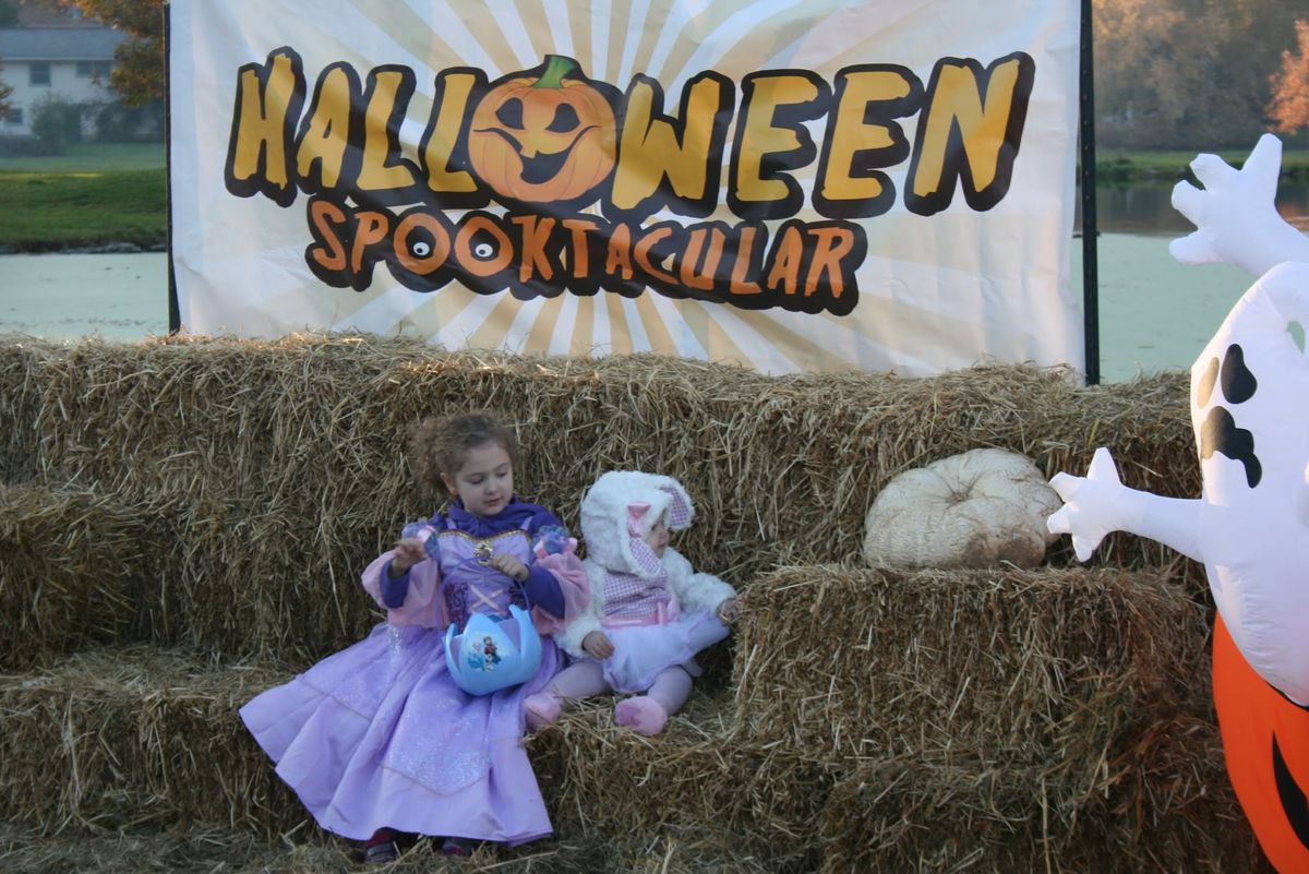 Halloween Spooktacular: Pet & Person Parade at Winnequah Park