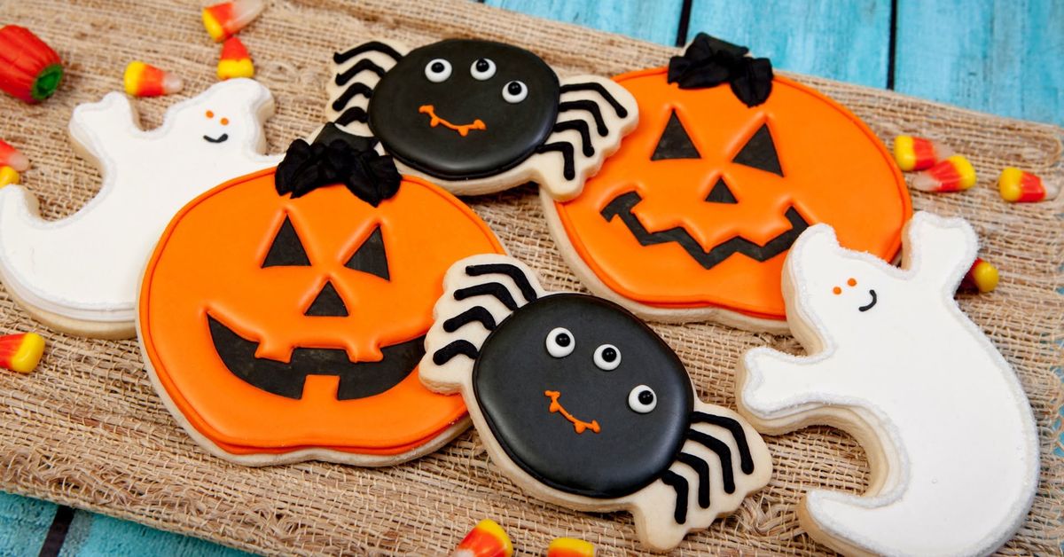 Cookie Decorating: Halloween Cookies