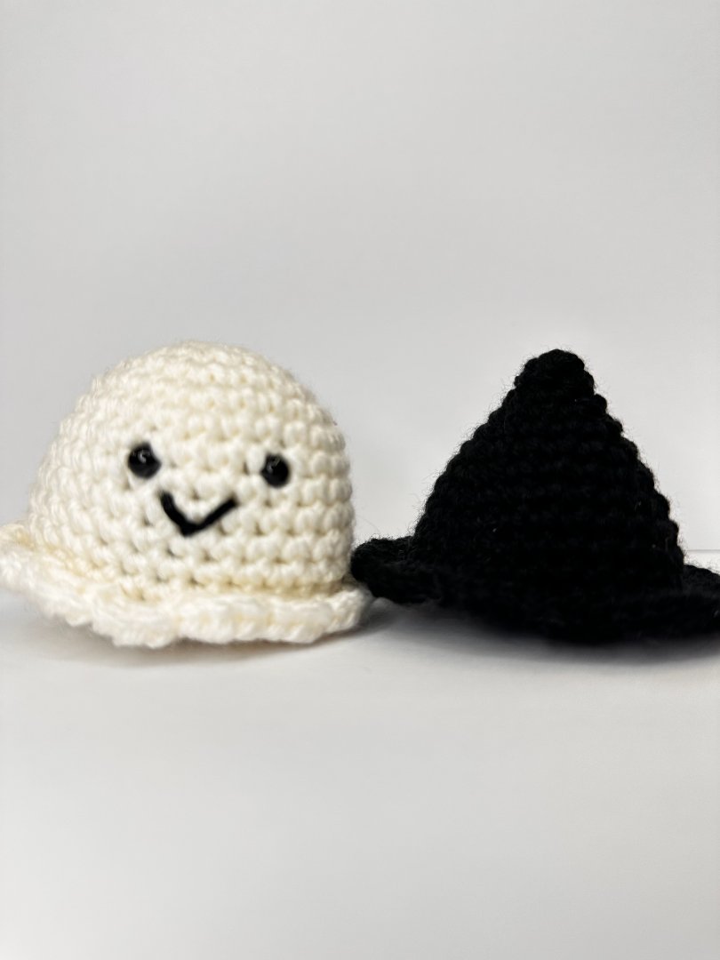 👻🧙 Ghost & Witch Hat Amigurumi Workshop | September 22, 4:00pm 2