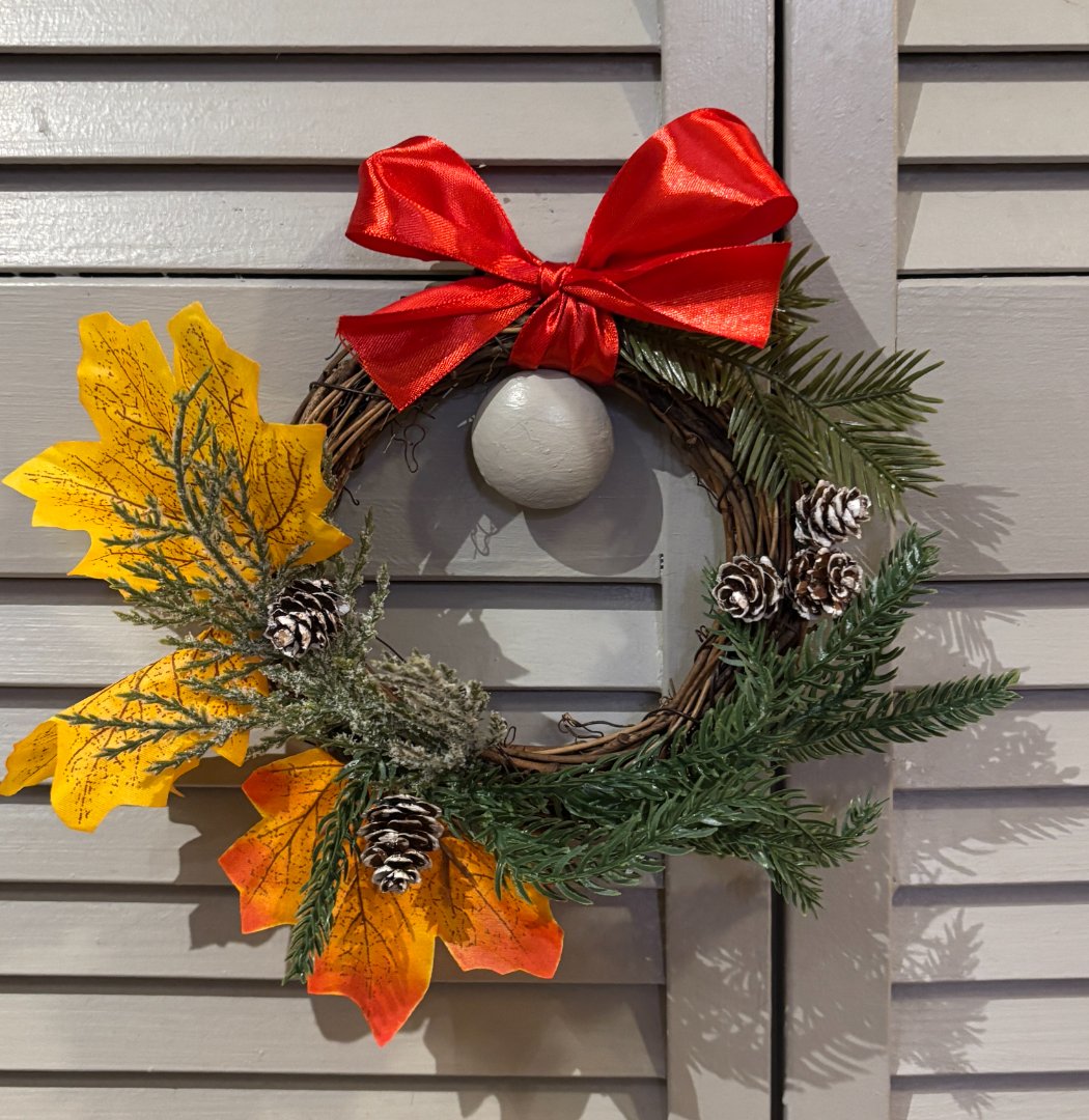 Wreath Making with Bruz Beers (Free Drink Included)!