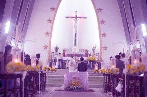 Hôn lễ trong thánh đường