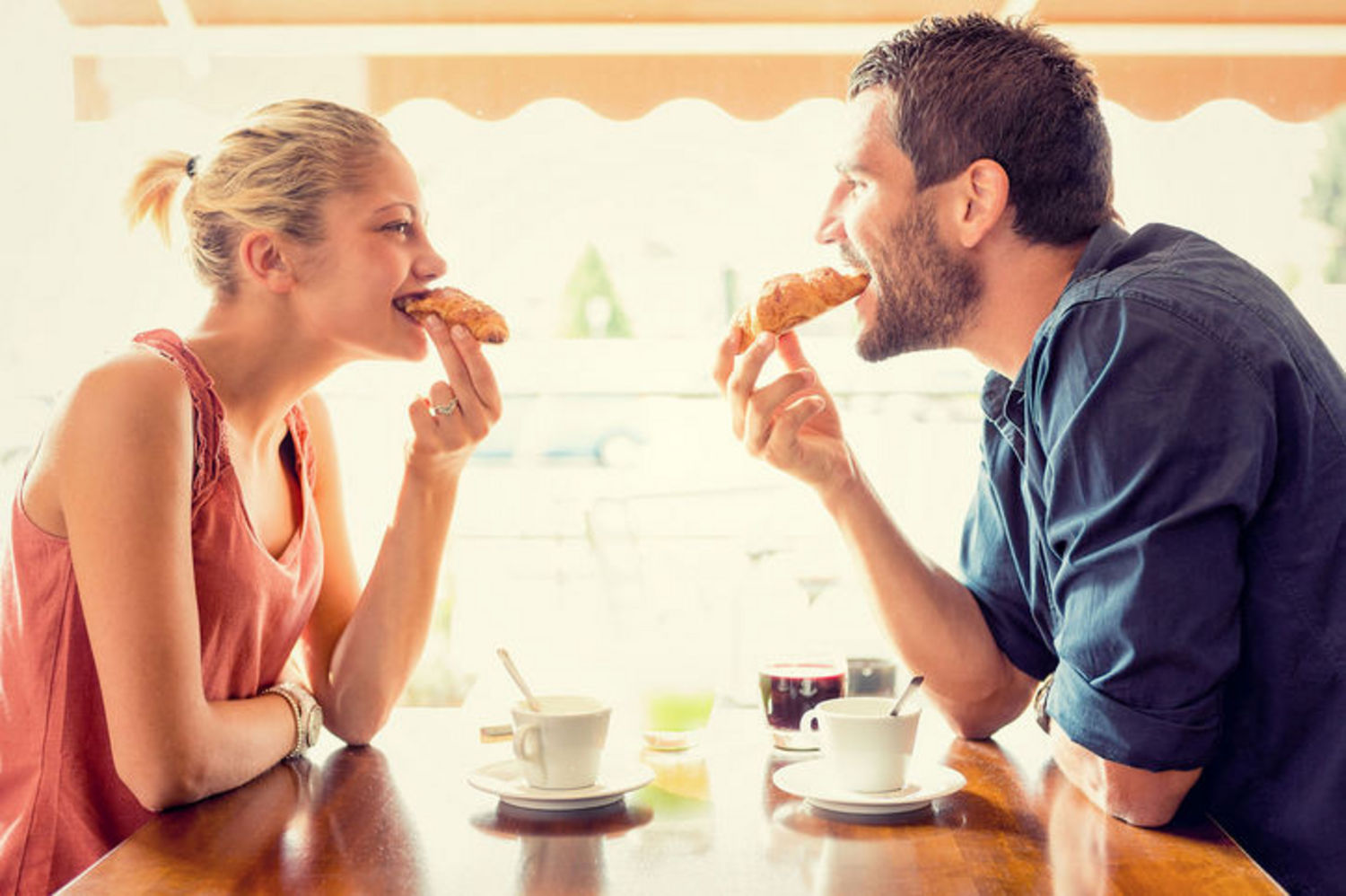 9 điều khác biệt bạn sẽ thấy ở các cặp đôi thực sự hạnh phúc