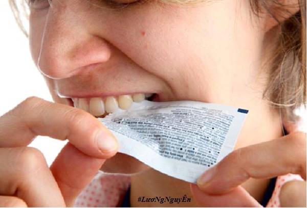 những thói quen xấu phá hỏng hàm răng