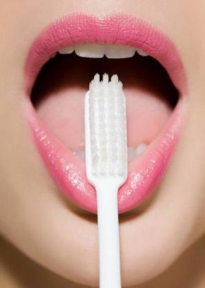Giữ răng trắng đẹp tự nhiên