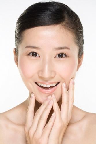 Làm đẹp da đơn giản bất ngờ với nguyên liệu từ nhà bếp