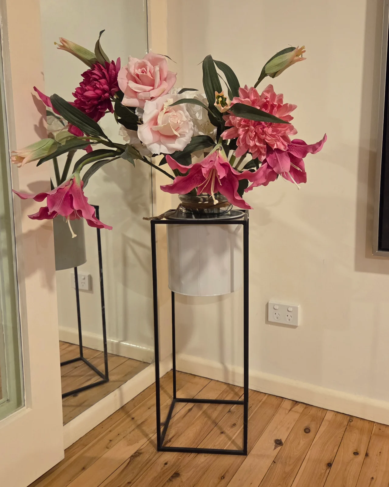 Artificial flower set