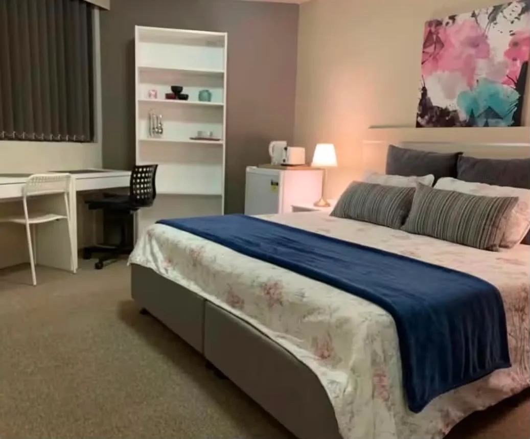 Master Bedroom with Ensuite and Walk-in Wardrobe for Rent – Haymarket NSW