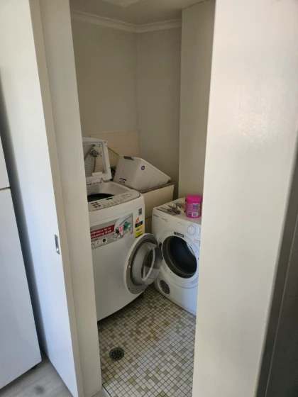Chatswood 채스우드 역 3분거리 독방 쉐어생 구합니다 주340
