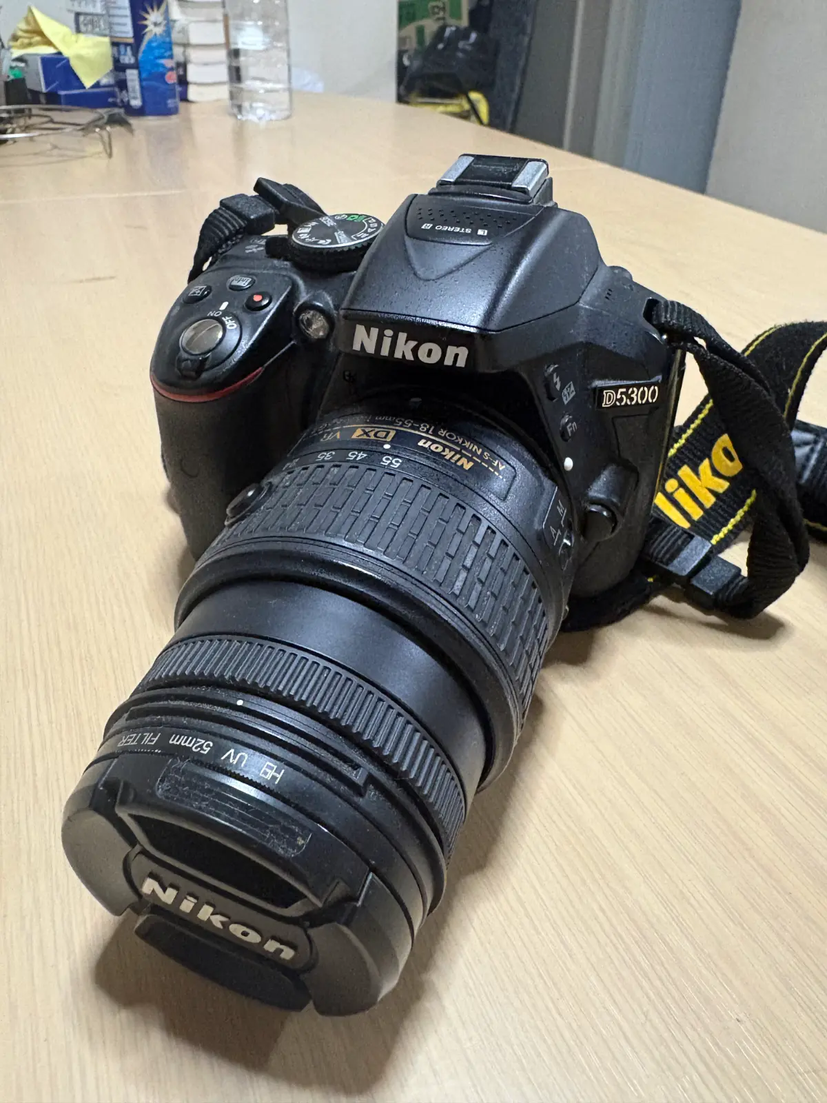니콘 D5300 DSLR 카메라 판매합니다.