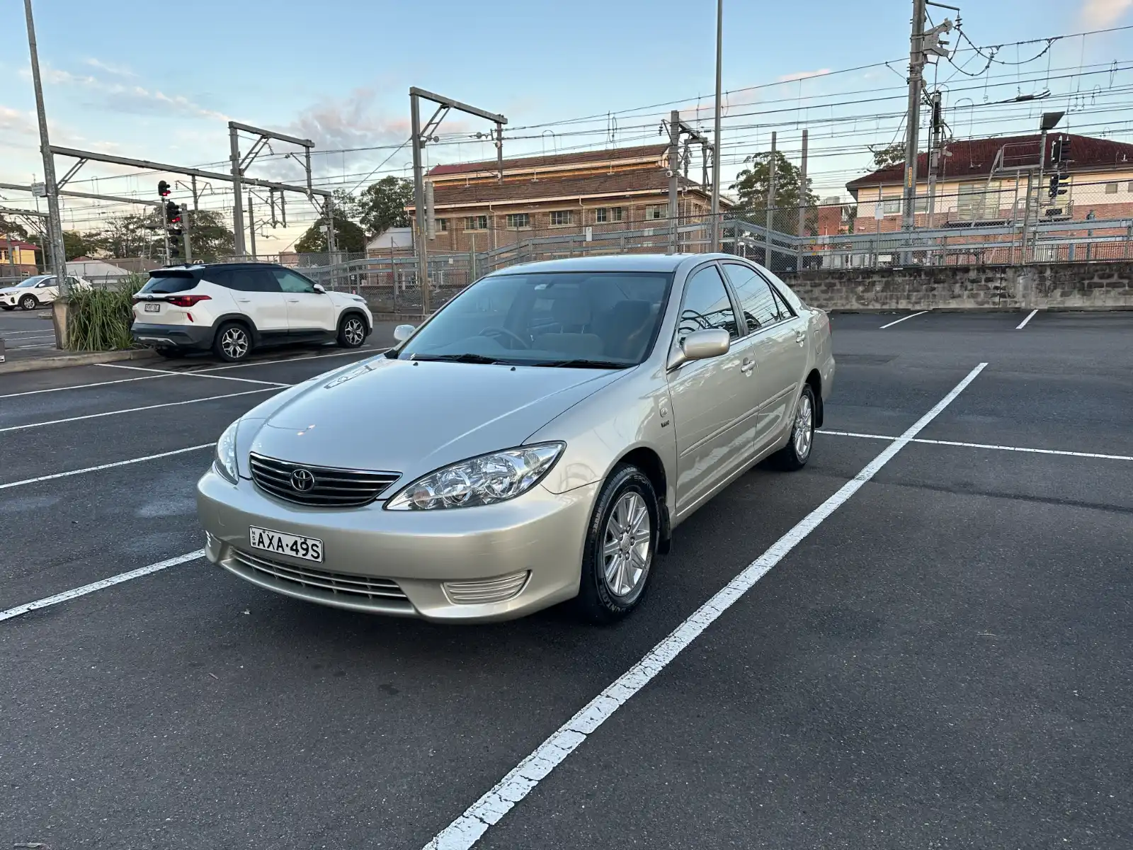 2005 토요타 캠리 $4,500 (182,726 km)