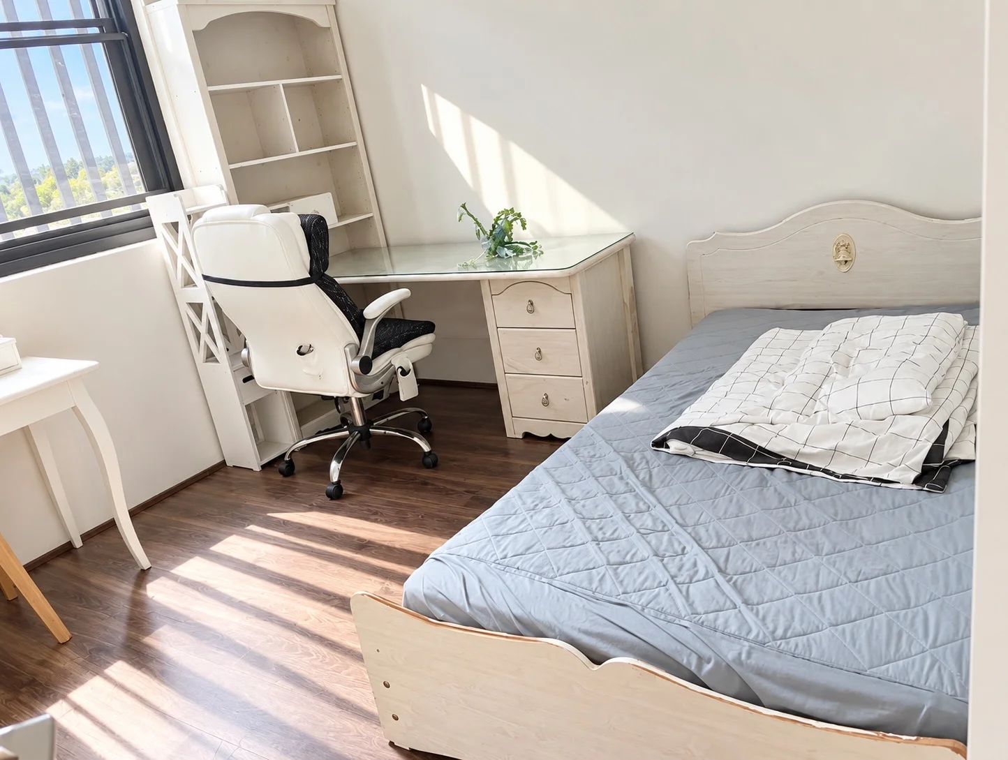 초역세권!  Epping 역 도보 4분 | 독방  여자 쉐어생  주 $350