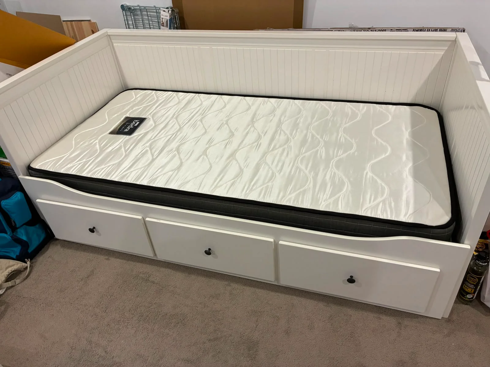 ikea hemnes day bed 아이키아 침대