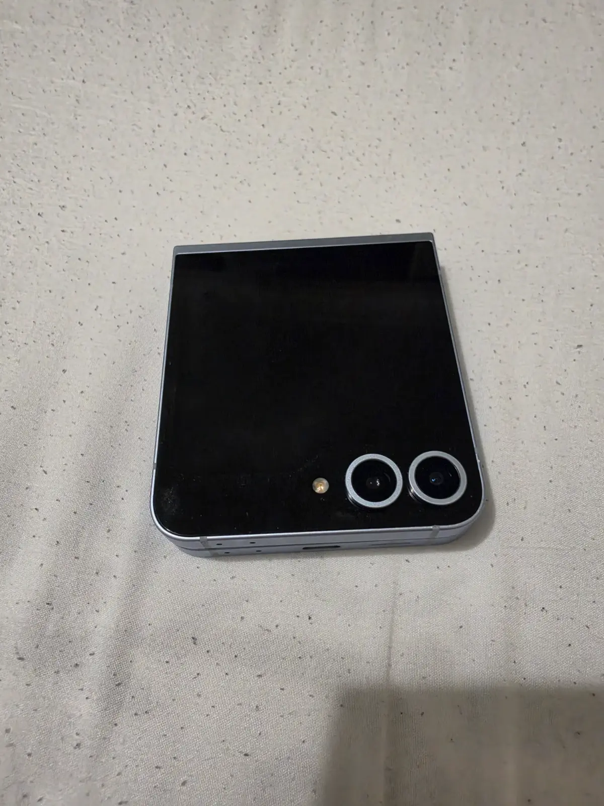 Samsung Galaxy Z flip6 512g 핸드폰팝니다