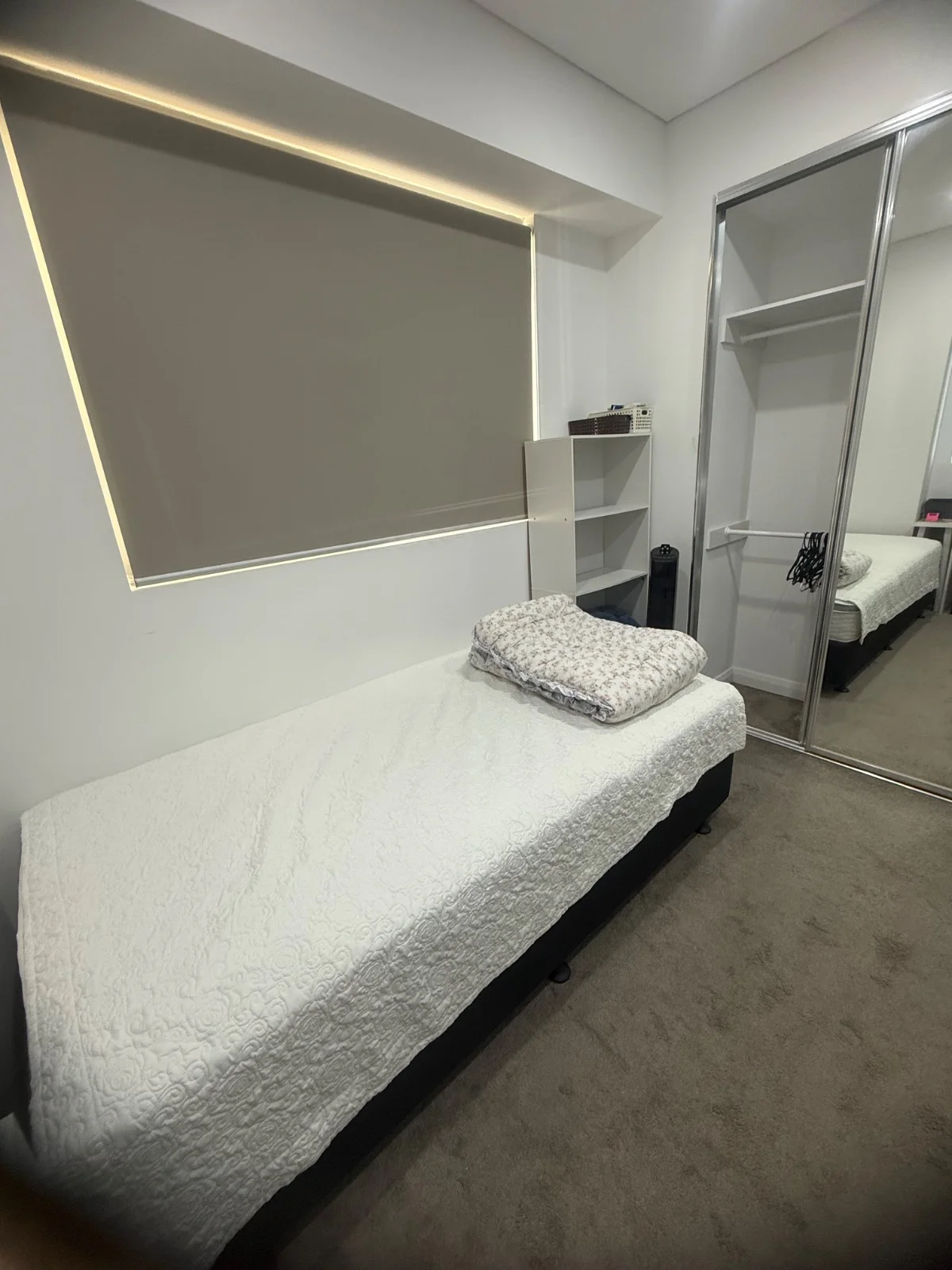 $330/week Auburn 역 도보 5분거리에 위치한 아파트 독방 쉐어생 구합니다10월4일 입주 가능