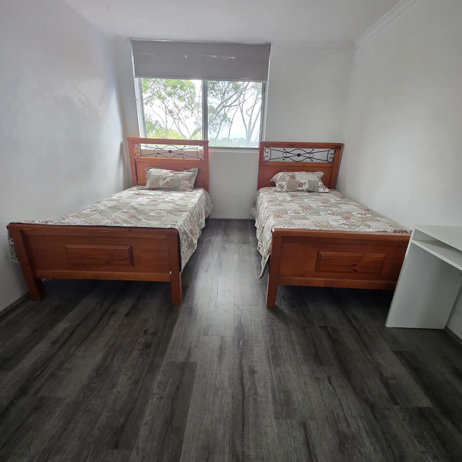 Strathfield 역 아파트 – 2인1실 큰방 주 $200 즉시 입주가능