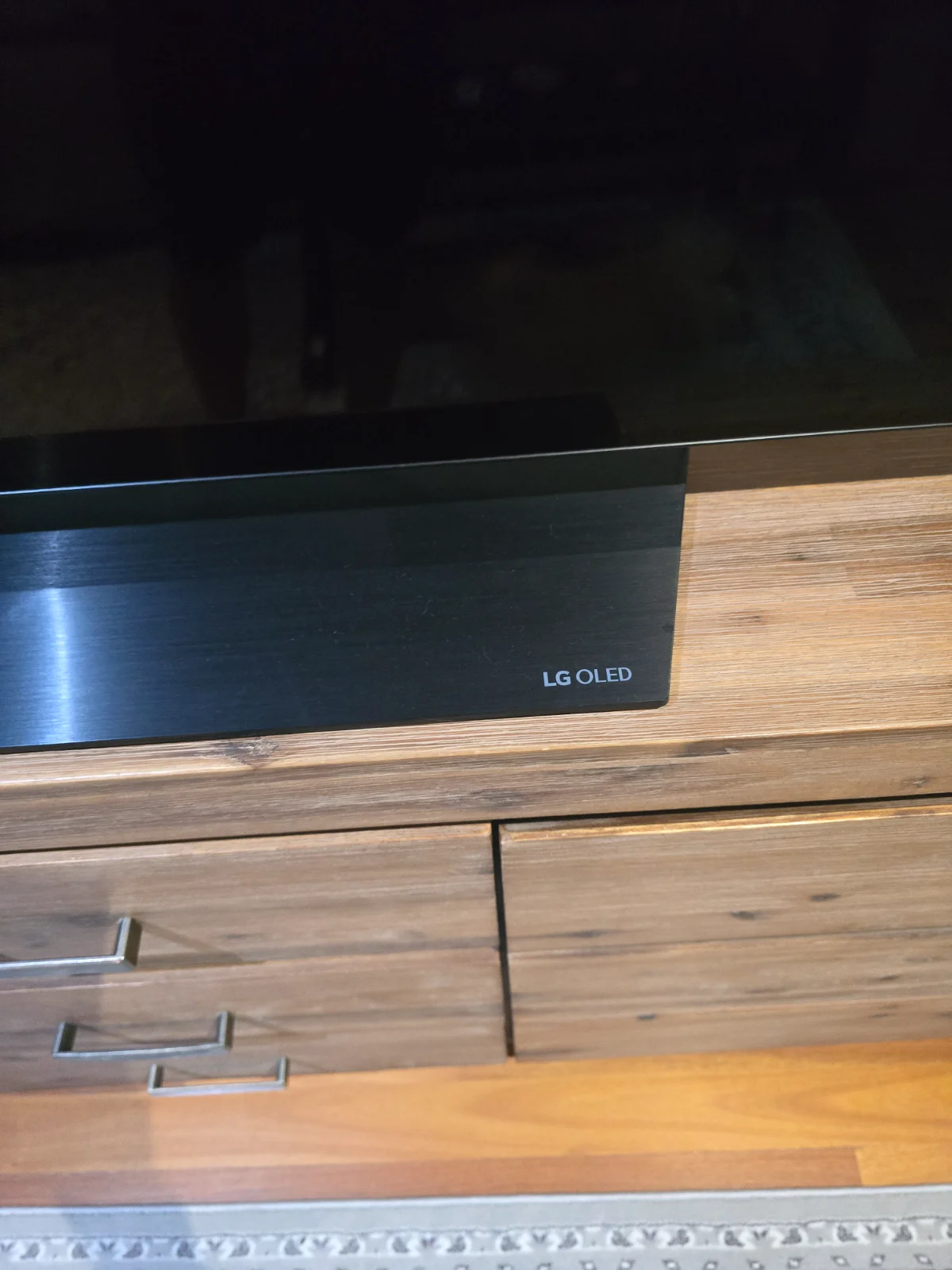 Lg oled 55인치 팝니다. 600불
