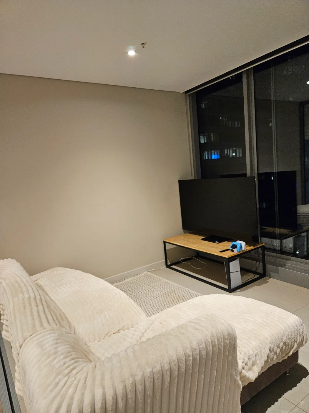 Wentworth point (웬포,웬트워스포인트) 에서  세컨룸 독방 쉐어생 구합니다!