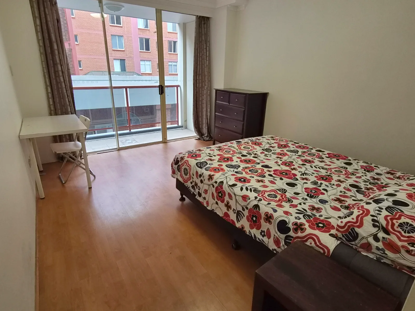 *완료* Pyrmont 여자 마스터룸 독방