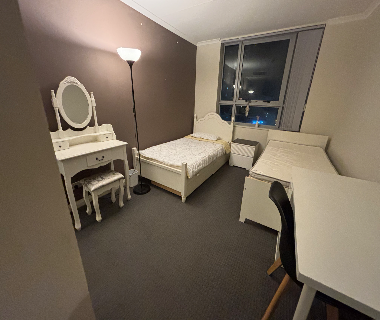 (완료)/채스우드역3분/예쁜 여2인실 1자리/주260불/8월20일 입주