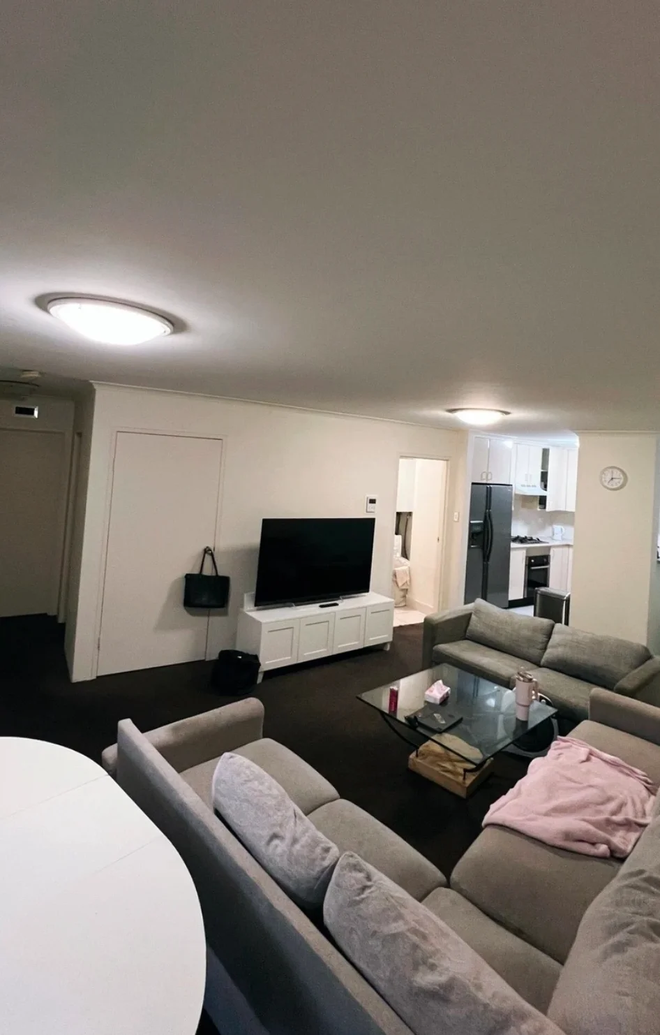 Pyrmont 아파트 unit 17 테이크오버 받으실분 구합니다 Take over