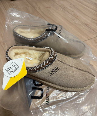 UGG