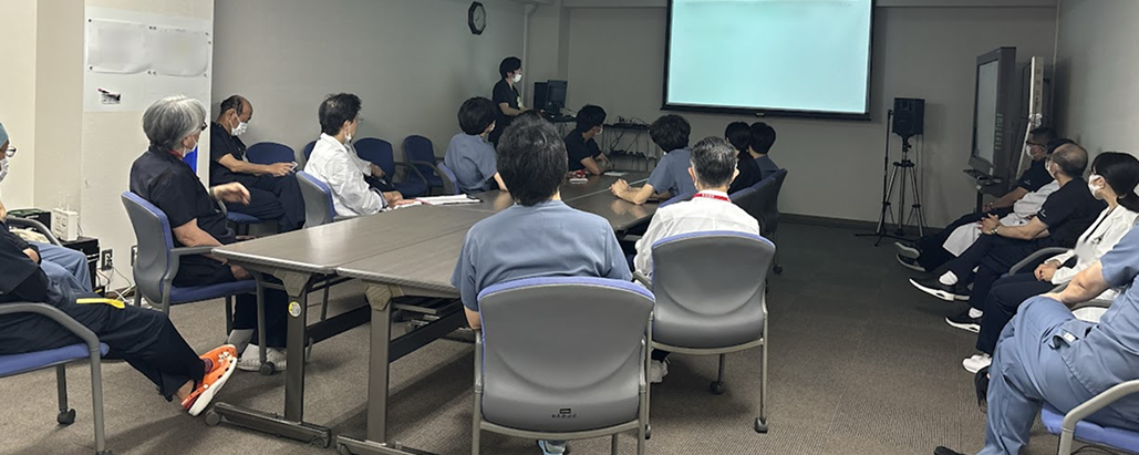 【松原徳洲会病院】小規模ならではの温かさと柔軟性｡ 少人数でじっくり学ぶ