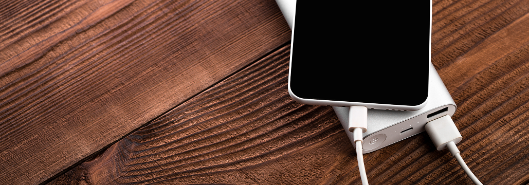 医師が火傷､ ポケットに入れていたモバイルバッテリー出火