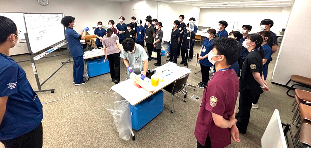 【尼崎総合医療センター】教えます､ やらせます､ 育てます！ ｢選ばれる医師｣ を育てる