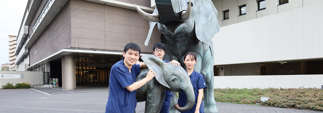 【堺市立総合医療センター】 ｢教え教えられる文化｣ の中で､ 研修医が自分たちで創り上げる理想の学び場