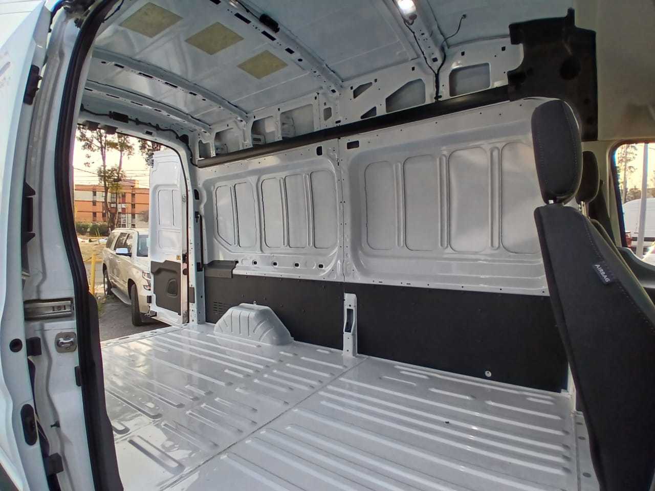 FORD E TRANSIT RWD